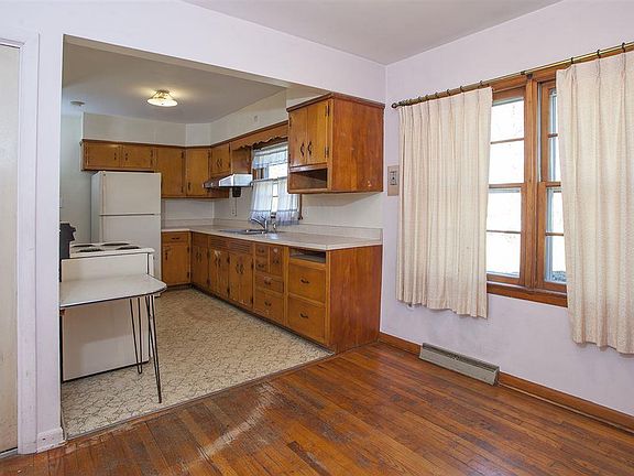 3rd image of 4 Wagner St