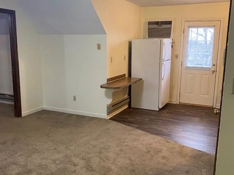 2825 Whitener St — Photo 2