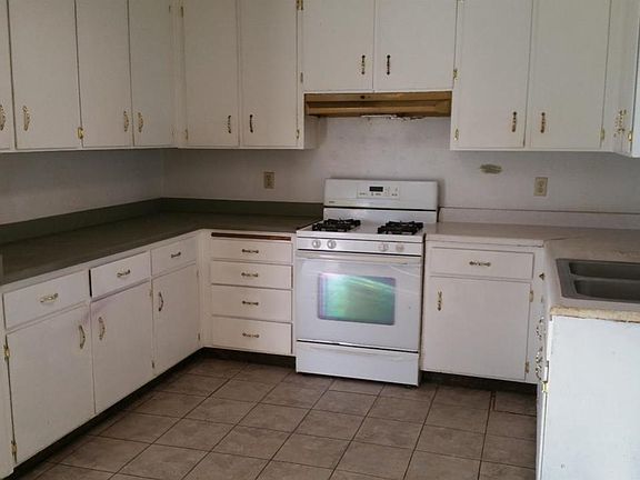4th image of 731 11th St