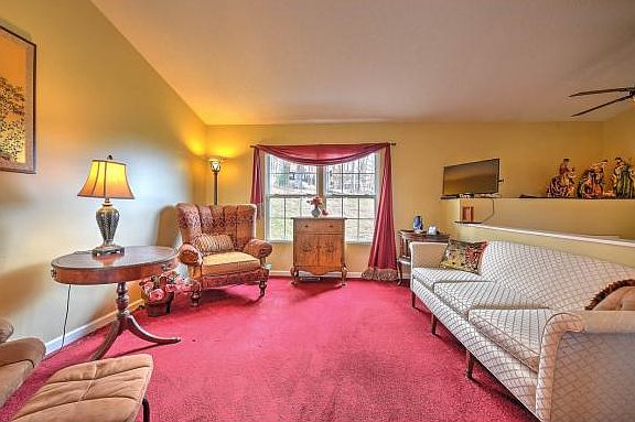 5th image of 128 Deakins Estates Dr