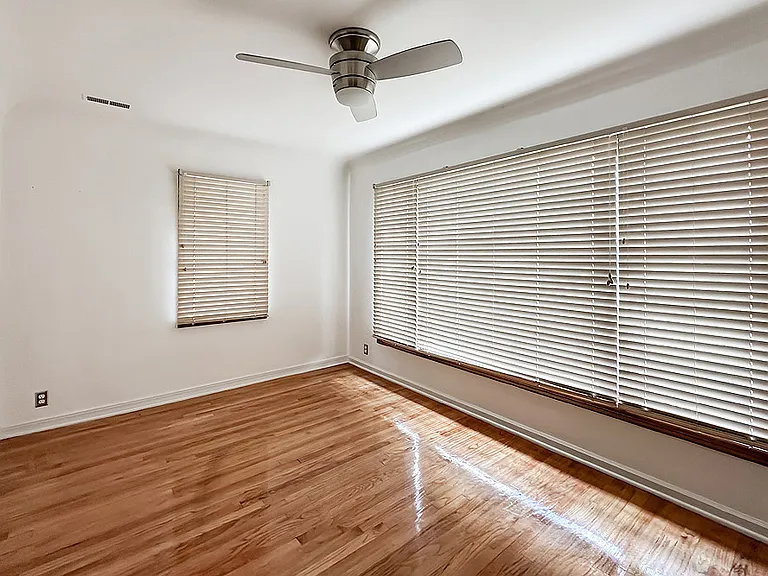 Dining Area/Flex Room