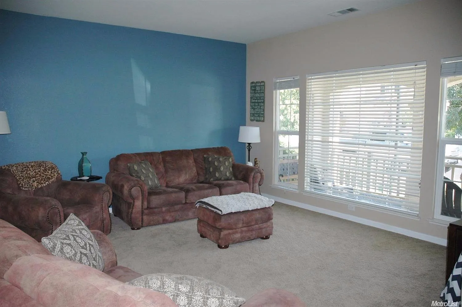 1829 Genoa Dr photo 1