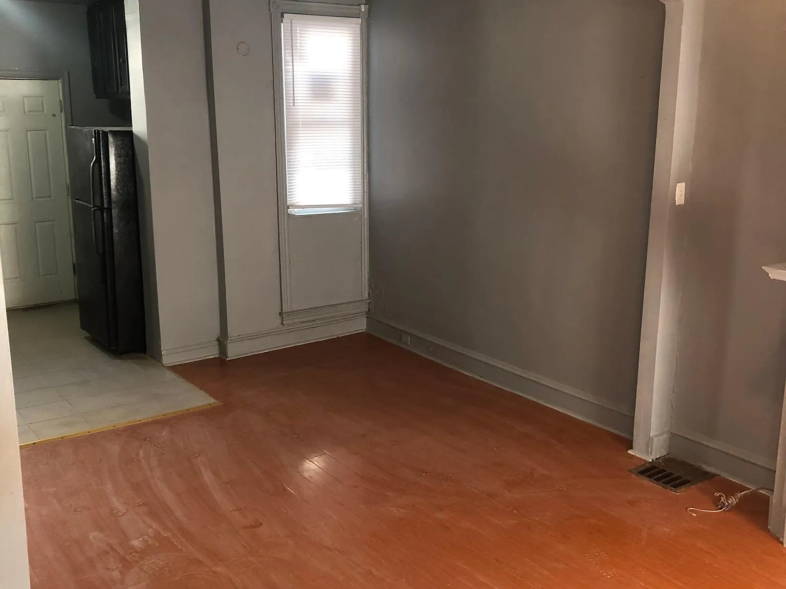 5425 Spring St — Photo 2