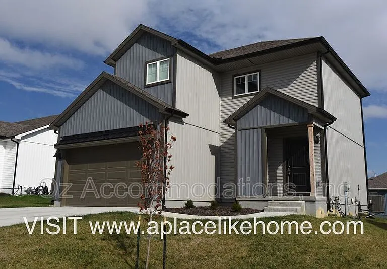 4008 NW 95th Ter — Photo 4