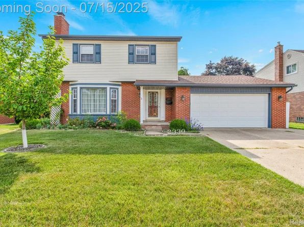 2330 Cambridge St, Trenton, MI 48183