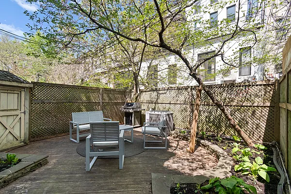 Sold by HomeDax Real Estate | media 13