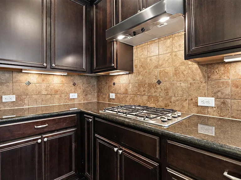 9412 Solana Vista Loop #B — Photo 7
