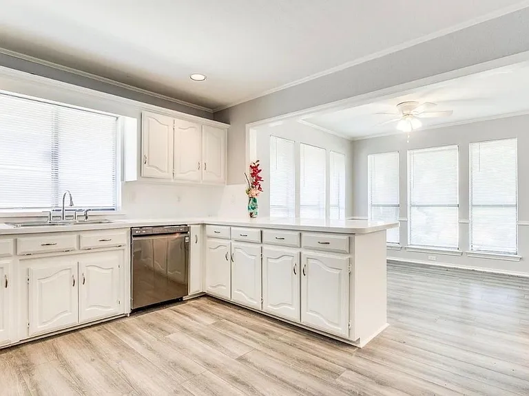 4437 Early Morn Dr — Photo 2