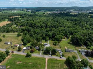 1160 Elverson Rd, Morgantown, PA 19543