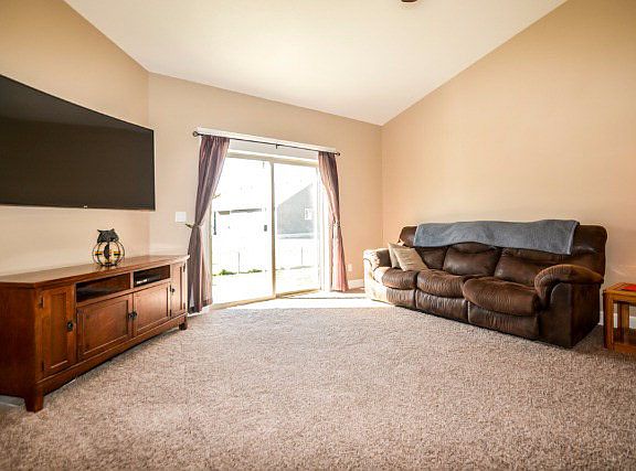 3rd image of 3264 E Edwards Dr