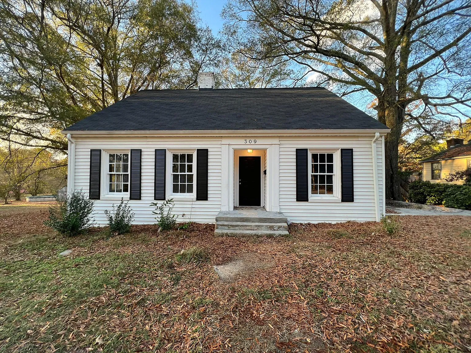 309 E Green St — Photo 1