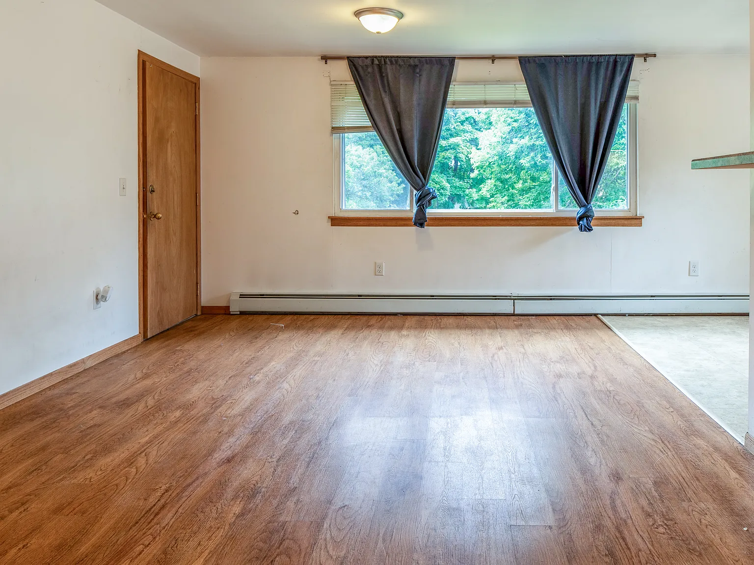 2 bed, 858 sqft, $1,199 — Photo 3