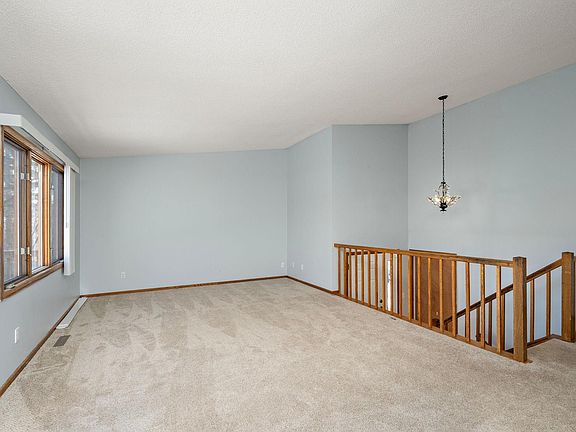 2nd image of 2048 Kings Rd