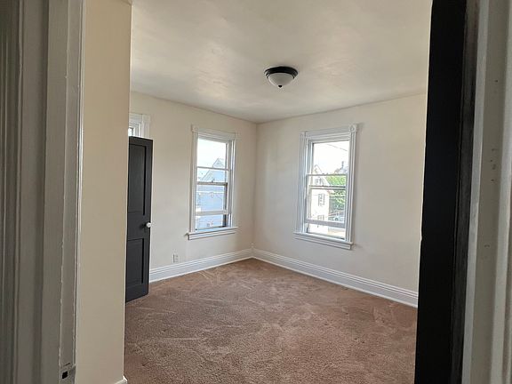 Bedroom 130 sq. ft