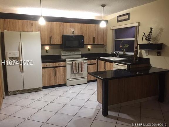 2nd image of 1377 NW 123rd Ave
