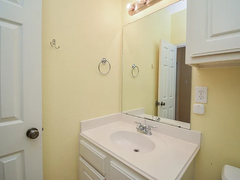 21503 Round Creek Ct — Photo 11