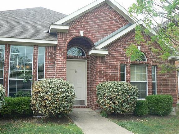 3rd image of 2003 Gardenridge Dr