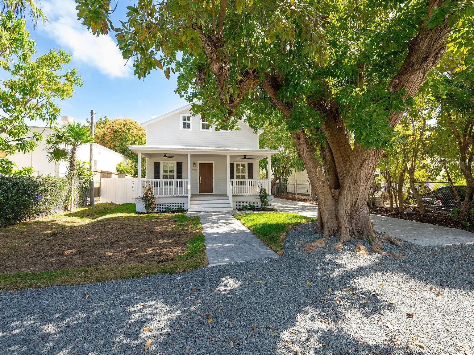 3 bed, 2.0 bath, 1673 sqft, $8,500 — Photo 4