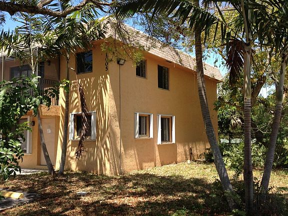 4th image of 1005 S Flagler Ave APT 816