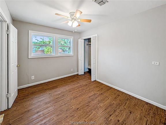 4th image of 1618 Willow St