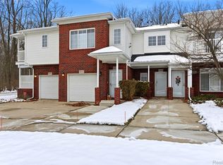 5259 Twin Oaks Dr, Sterling Heights, MI 48314
