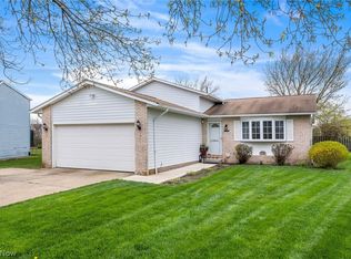 113 Bethesda Cir, Elyria, OH 44035