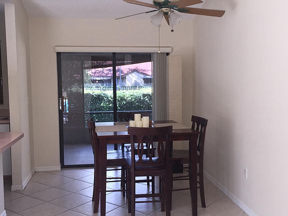 Dinning area views of the pool