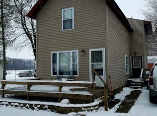 212 W Burton St, Pompeii, MI 48874