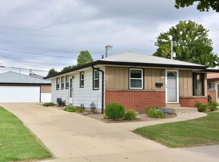1506 W Barnard Ave, Milwaukee, WI 53221