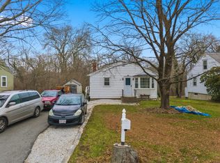 41 Roosevelt Ave, North Attleboro, MA 02760