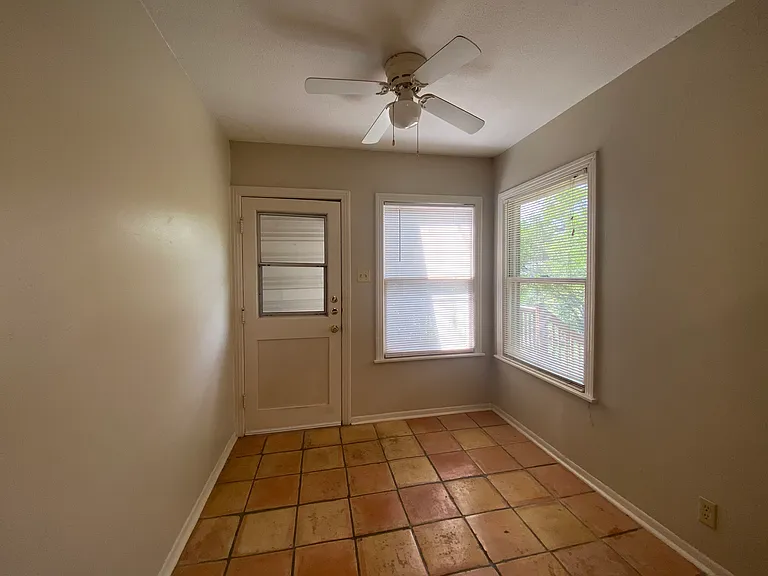 209 Lyman Dr — Photo 14