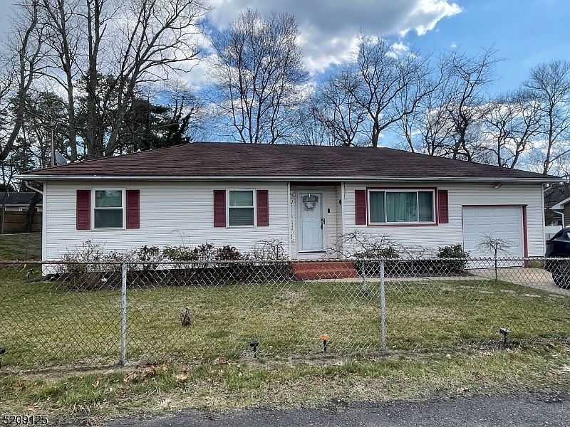 1st image of 119 Apple Ave