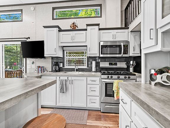 5th image of 3687 Turquoise Ln Unit 135