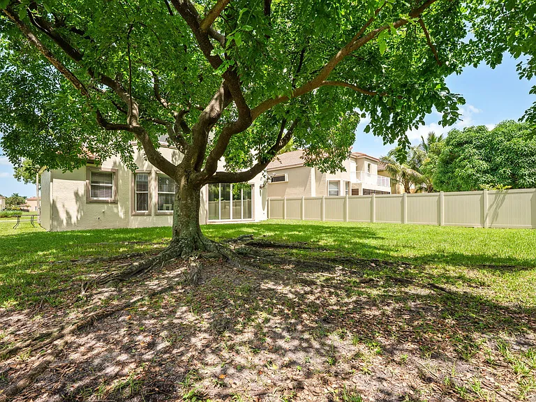 9058 Alexandra Cir — Photo 35