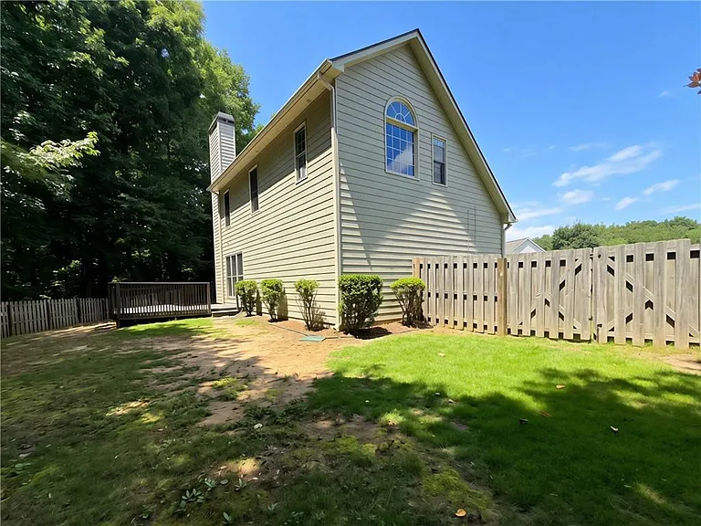 1707 Hidden Pond Cir — Photo 28