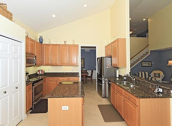 3rd image of 11768 Carradale Ct