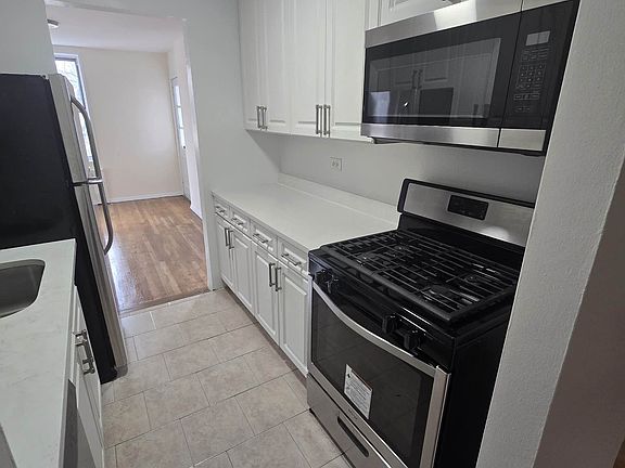 3rd image of 5425 Valles Ave APT 2K
