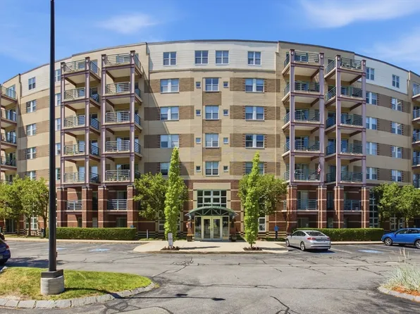 273 Cambridge Rd APT 508, Woburn, MA 01801