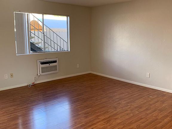 4th image of 817 Franklin Ave APT B