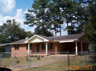 171 W Wright St, Winder, GA 30680