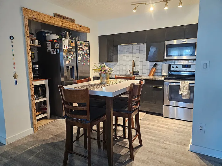 302 Lincoln Ave #3 — Photo 6