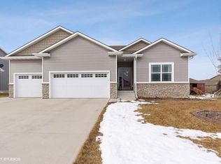 656 SW Springfield Dr, Ankeny, IA 50023