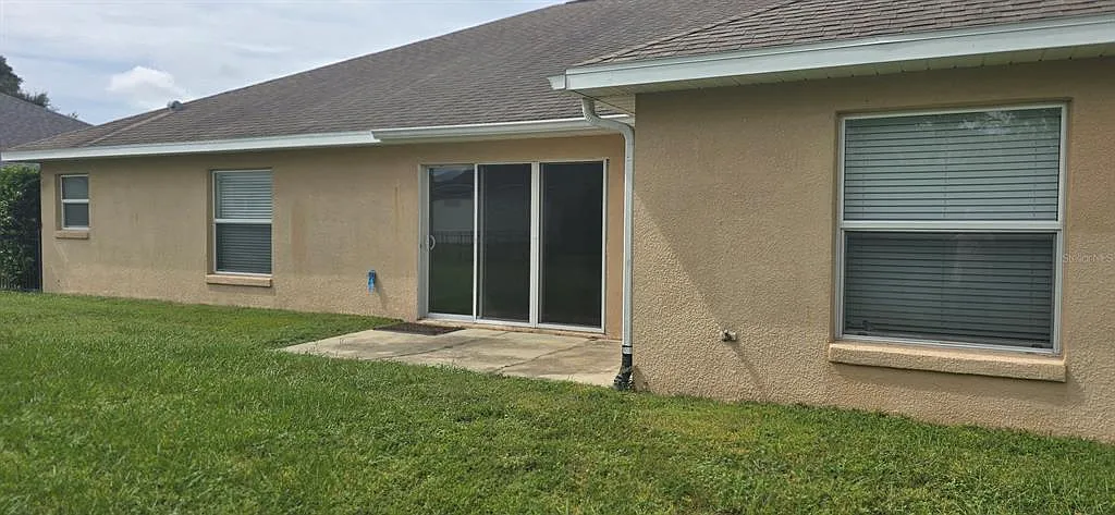 3 bed, 4.0 bath, 2033 sqft, $1,850 — Photo 2
