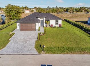 912 Rita Ave N, Lehigh Acres, FL 33971