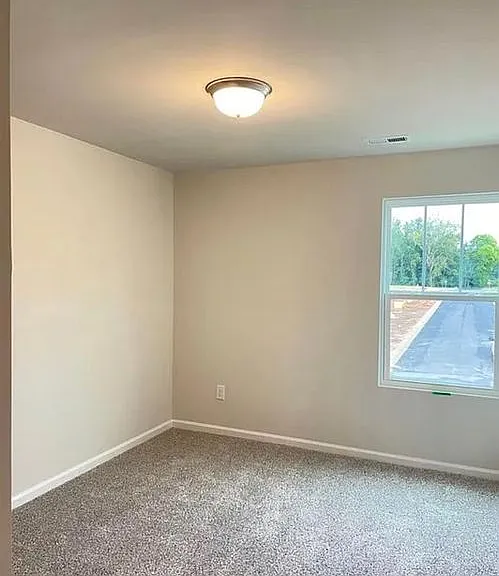 103 Joneshaven Dr — Photo 4
