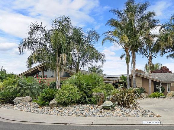 2nd image of 3823 Merrimac Ct