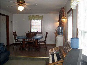5th image of 145 Manhasset St