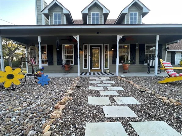 322 Whispering Woods, Rockport, TX 78382