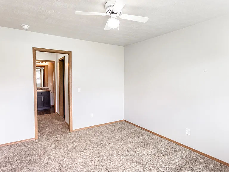 100 S Augusta Pl — Photo 32