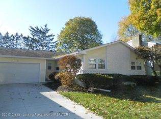 2602 Bedford Rd, Lansing, MI 48911